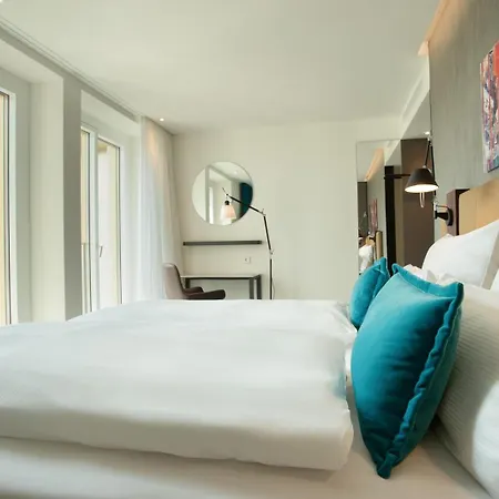 Hotel One 3*